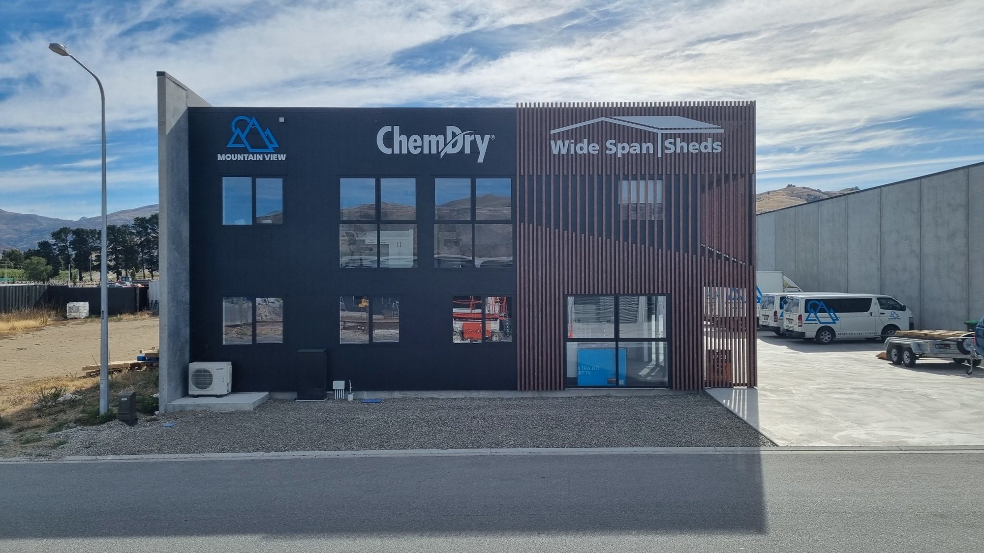 Mountain View / ChemDry building signage